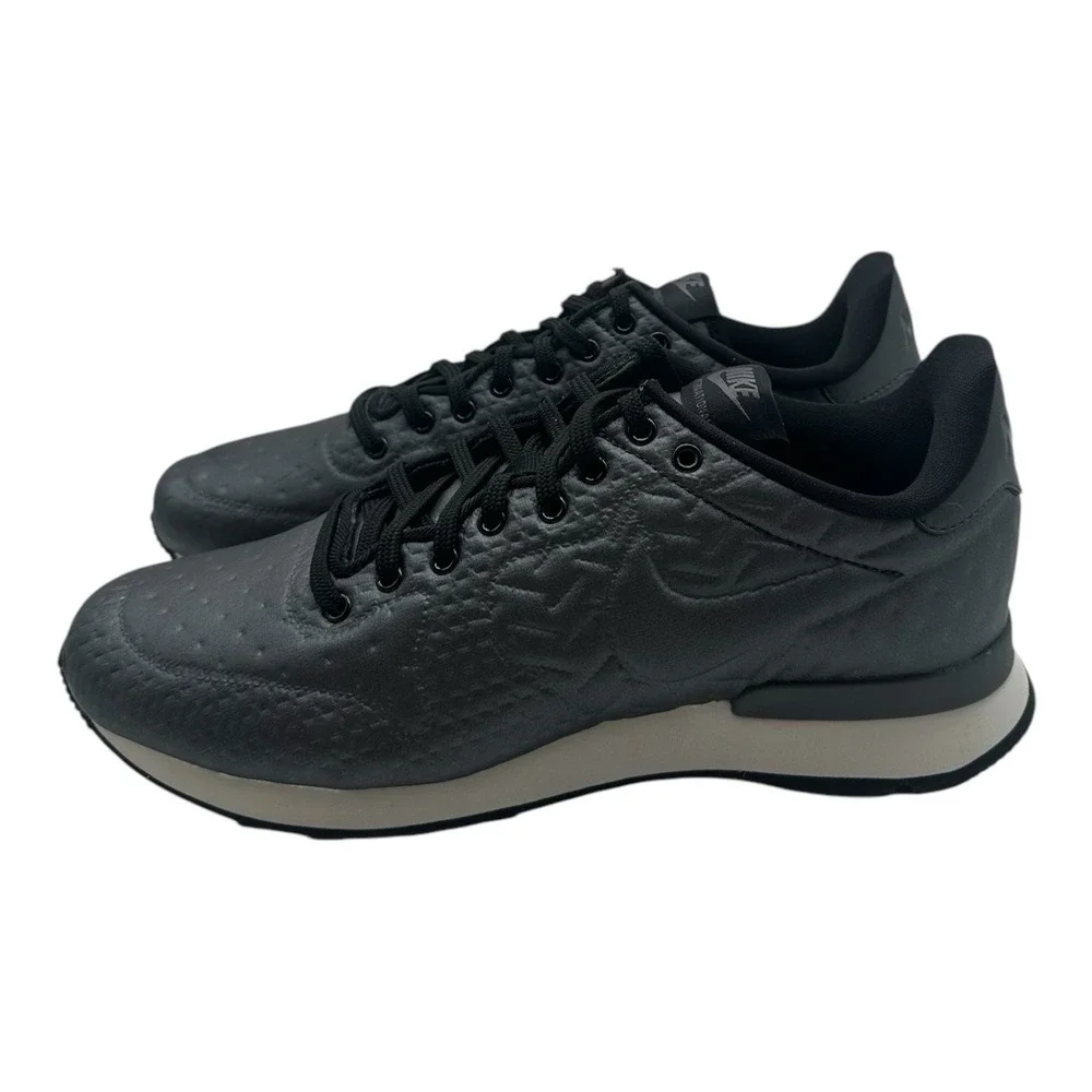 Nike internationalist jacquard